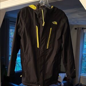 North Face Kids Black Rain Jacket. SZ Large 14-16. Great used condition.